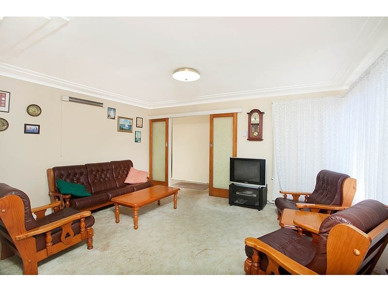 16 Forest Road, Heathcote NSW 2233