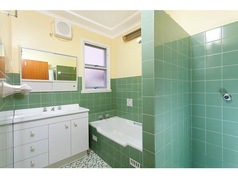 16 Forest Road, Heathcote NSW 2233