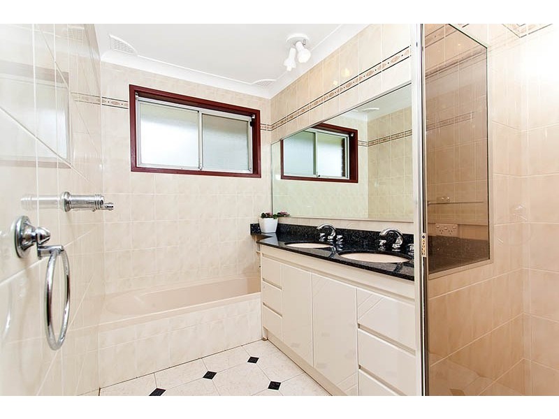 25 Mountain Street, Engadine NSW 2233