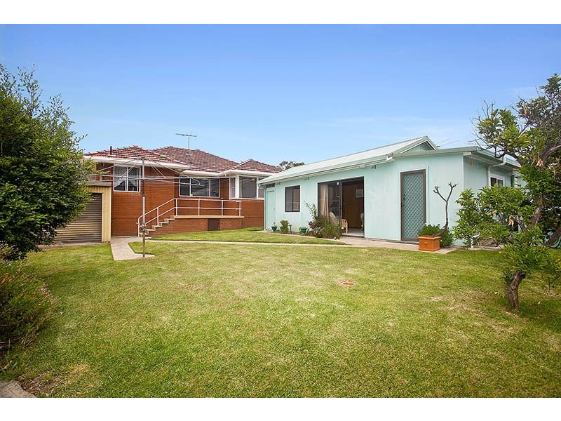 1 Dubarda Street, Engadine NSW 2233