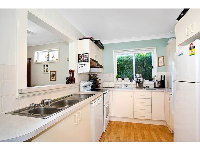 2 Blacket Street, Heathcote NSW 2233