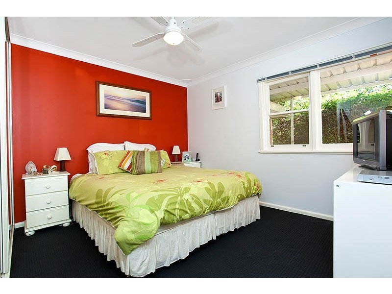 2 Blacket Street, Heathcote NSW 2233