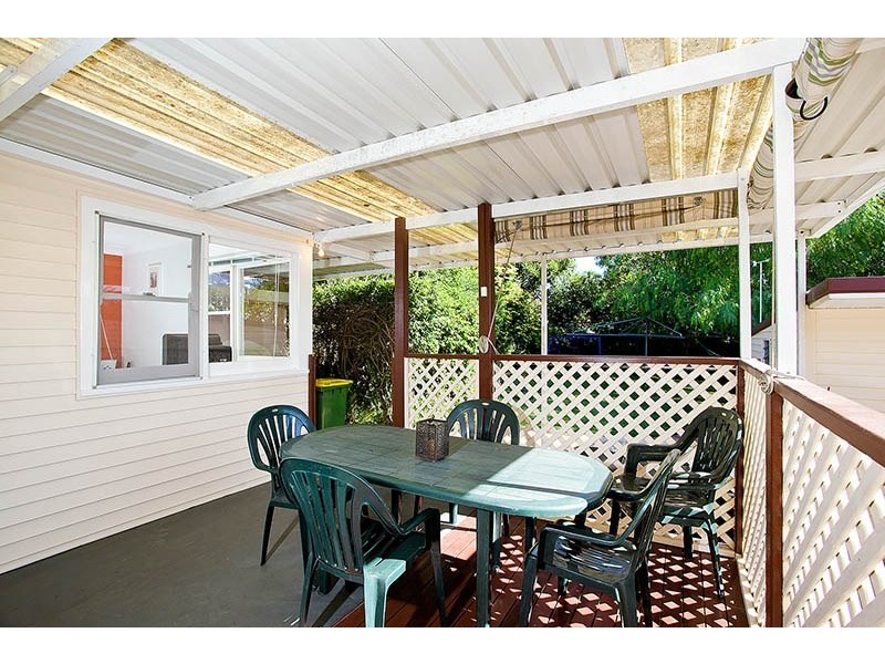 2 Blacket Street, Heathcote NSW 2233