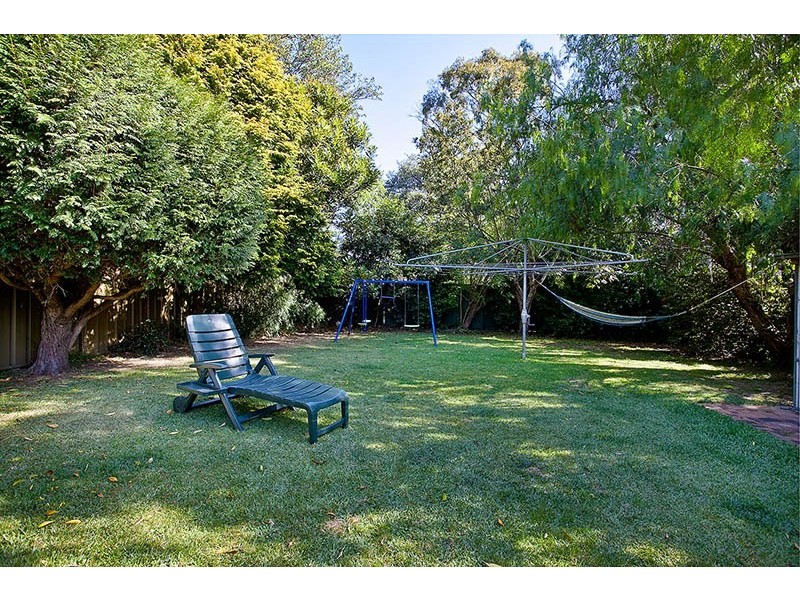 2 Blacket Street, Heathcote NSW 2233