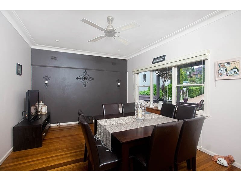 42 Forbes Crescent, Engadine NSW 2233