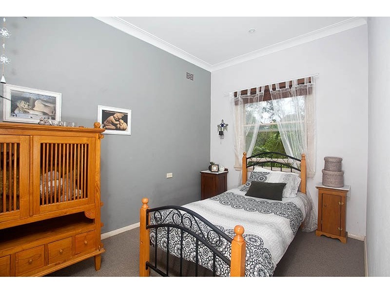 42 Forbes Crescent, Engadine NSW 2233