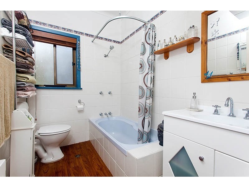 42 Forbes Crescent, Engadine NSW 2233