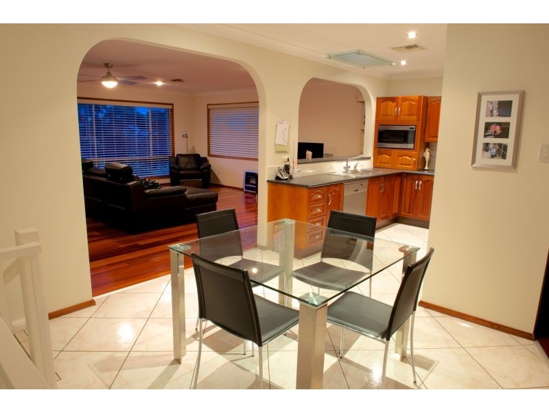 9 Parklands Avenue, Heathcote NSW 2233