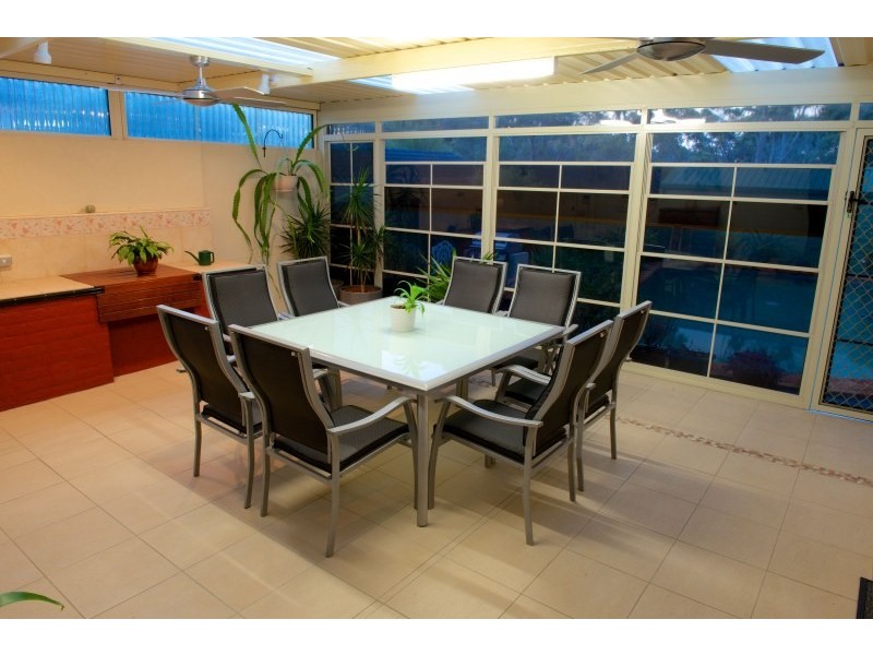 9 Parklands Avenue, Heathcote NSW 2233