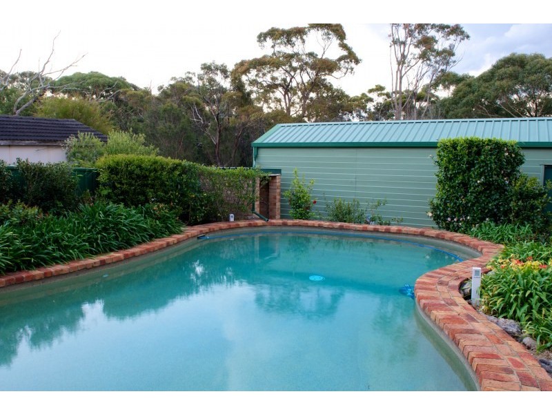 9 Parklands Avenue, Heathcote NSW 2233