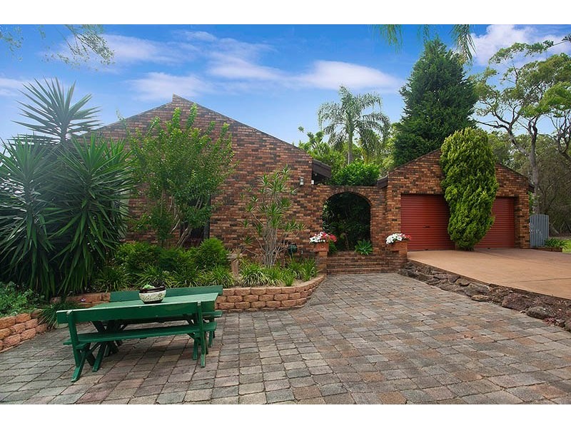 11 Valley View Crescent, Engadine NSW 2233