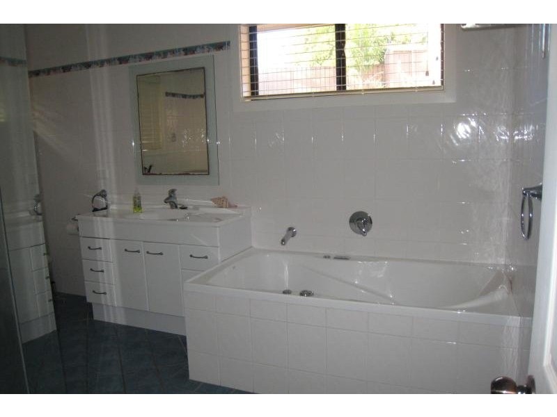 84 Woronora Road, Engadine NSW 2233