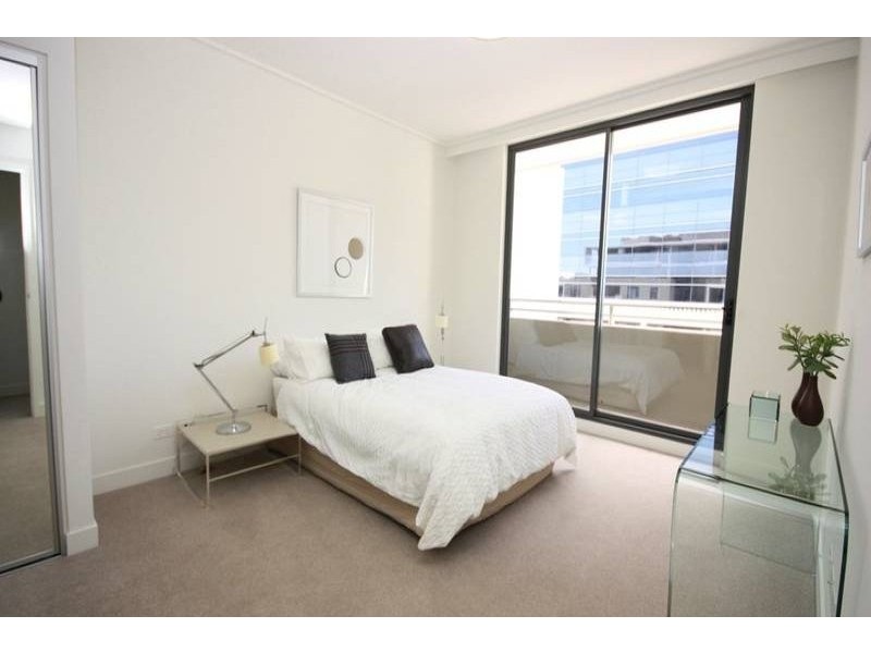 76 Rider Boulevard, Rhodes NSW 2138