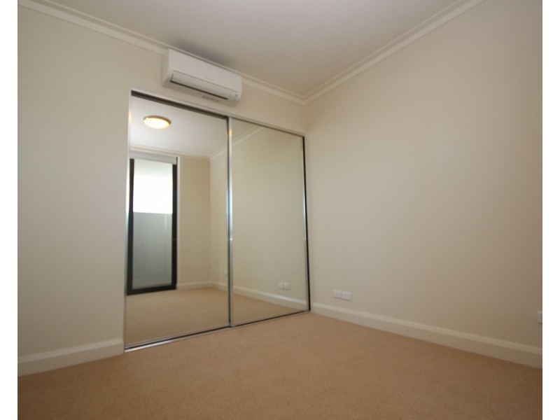 2 Timbrol Avenue, Rhodes NSW 2138