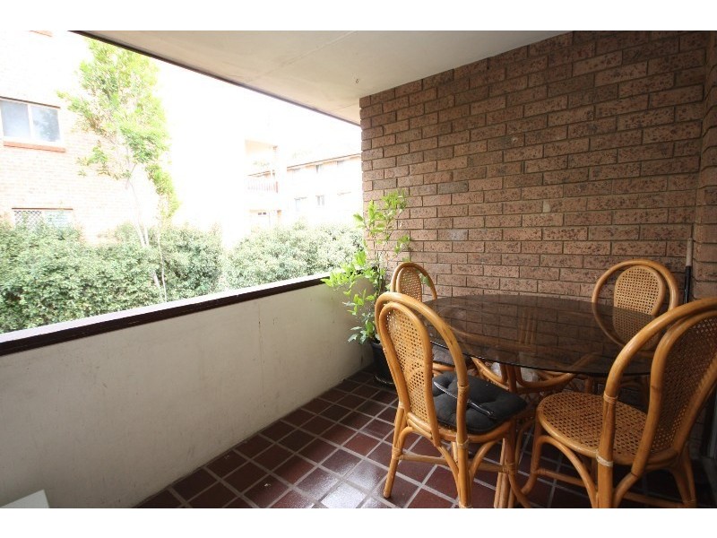 8/15 Manchester Street, Merrylands NSW 2160