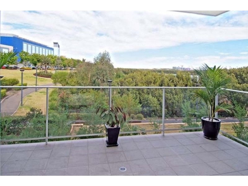 203/2 Shoreline Drive, Rhodes NSW 2138