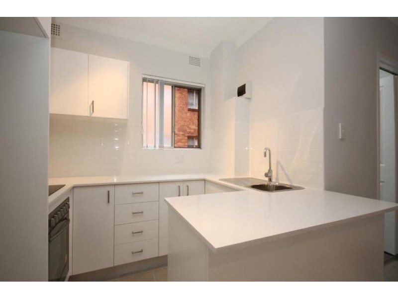 4/18-19 Bank Street, Meadowbank NSW 2114