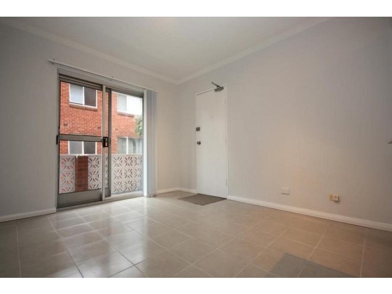 4/18-19 Bank Street, Meadowbank NSW 2114