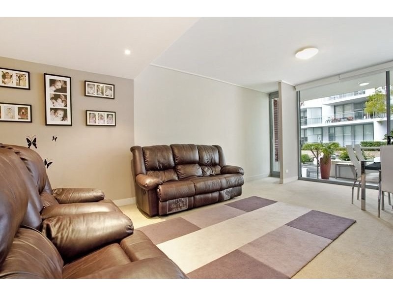 9 Jean Wailes Avenue, Rhodes NSW 2138