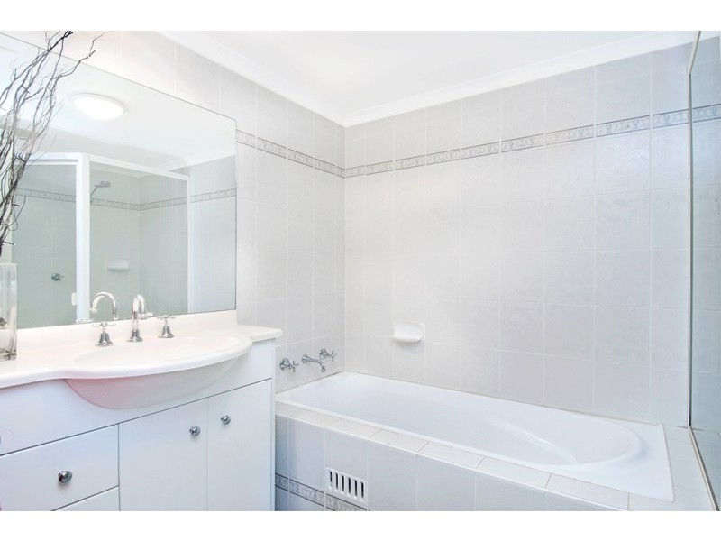 9/2A Walton Crescent, Abbotsford NSW 2046