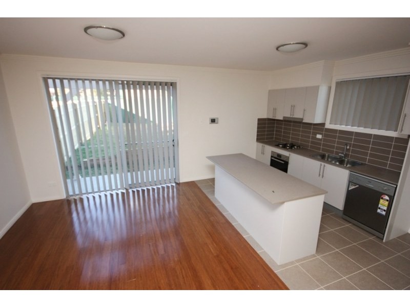 32/100 Kenyons Road, Merrylands NSW 2160