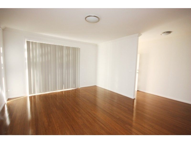 32/100 Kenyons Road, Merrylands NSW 2160