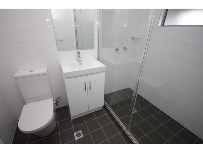 32/100 Kenyons Road, Merrylands NSW 2160