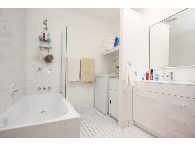 1/182a Flood Street, Leichhardt NSW 2040