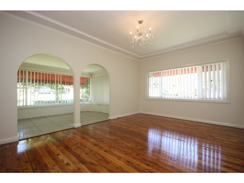 21 Moorfields Road, Kingsgrove NSW 2208
