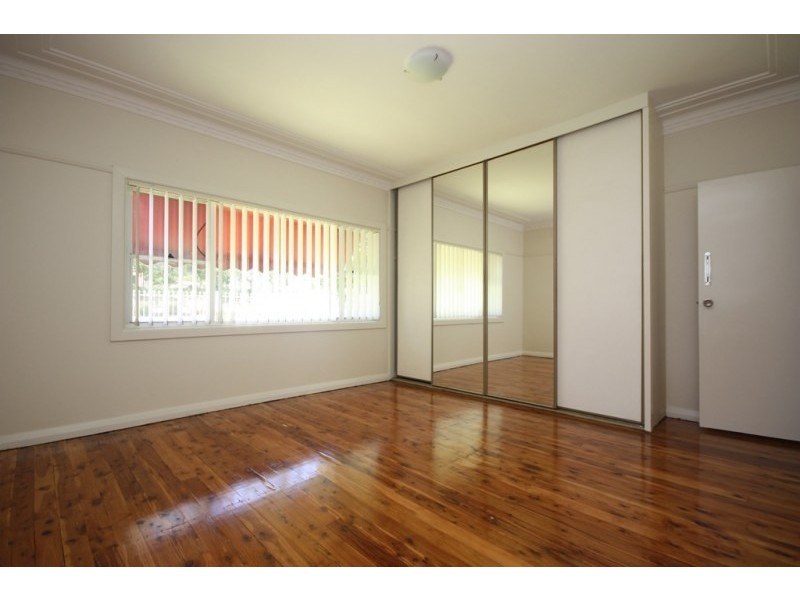 21 Moorfields Road, Kingsgrove NSW 2208