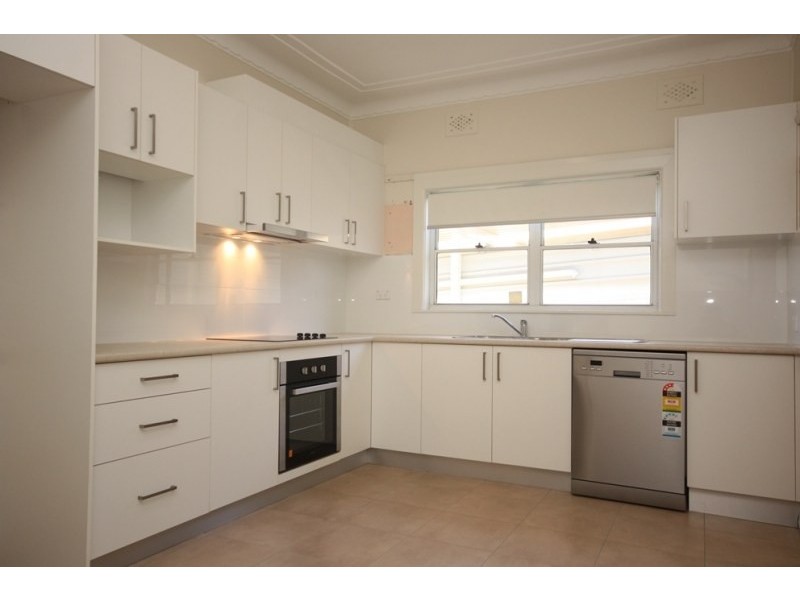 21 Moorfields Road, Kingsgrove NSW 2208