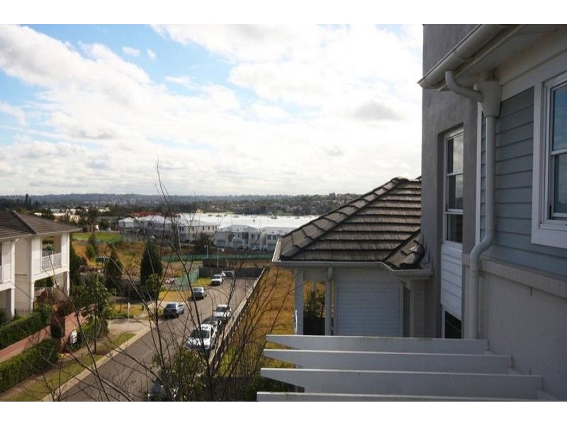 9 Woodlands Avenue, Breakfast Point NSW 2137