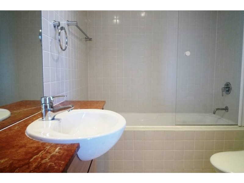 99/27 Bennelong Road, Wentworth Point NSW 2127
