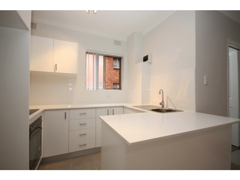 4/18 Bank Street, Meadowbank NSW 2114