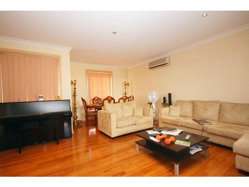 1a Hewitt Street, Greenacre NSW 2190