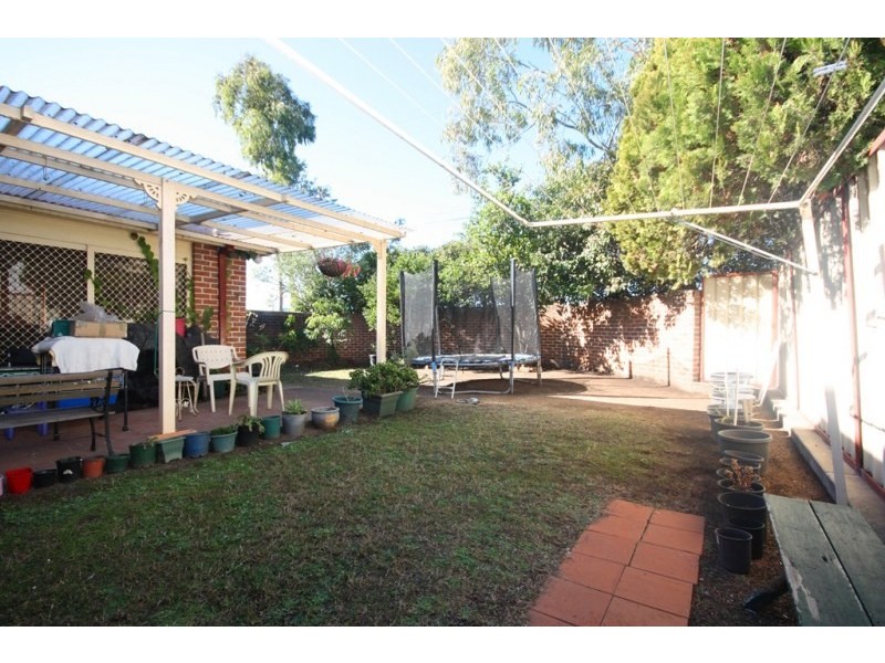 1a Hewitt Street, Greenacre NSW 2190