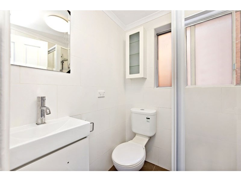 4/18-19 Bank Street, Meadowbank NSW 2114