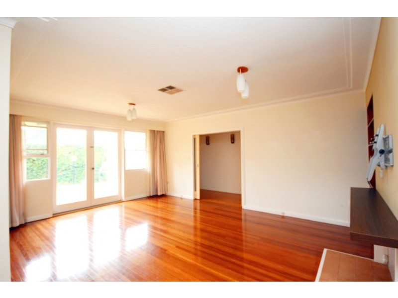 11 Tallgums Avenue, West Pennant Hills NSW 2125