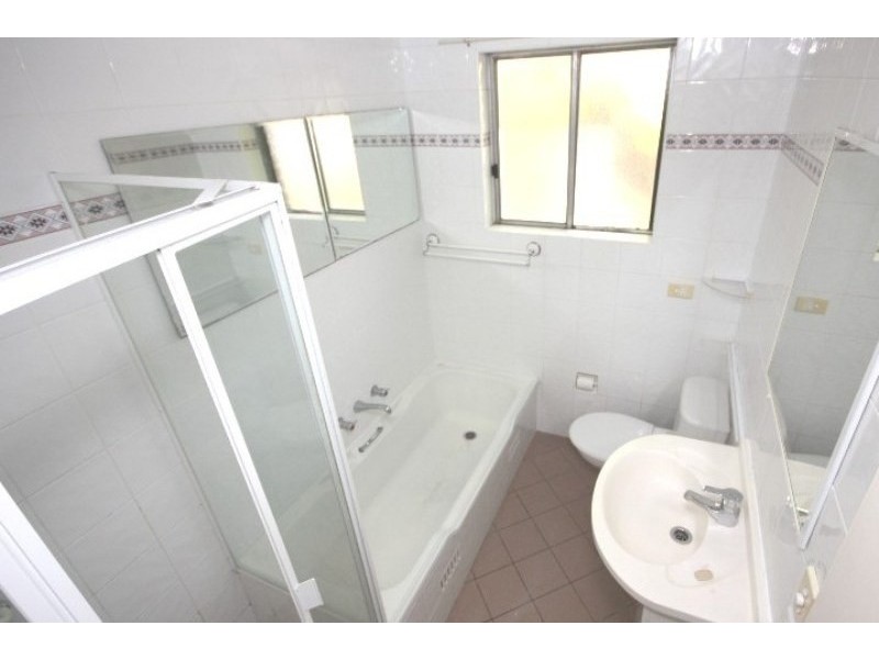 2/2 Exeter Road, Homebush West NSW 2140