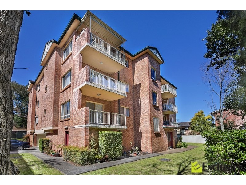 2/3A Queensborough Road, Croydon Park NSW 2133