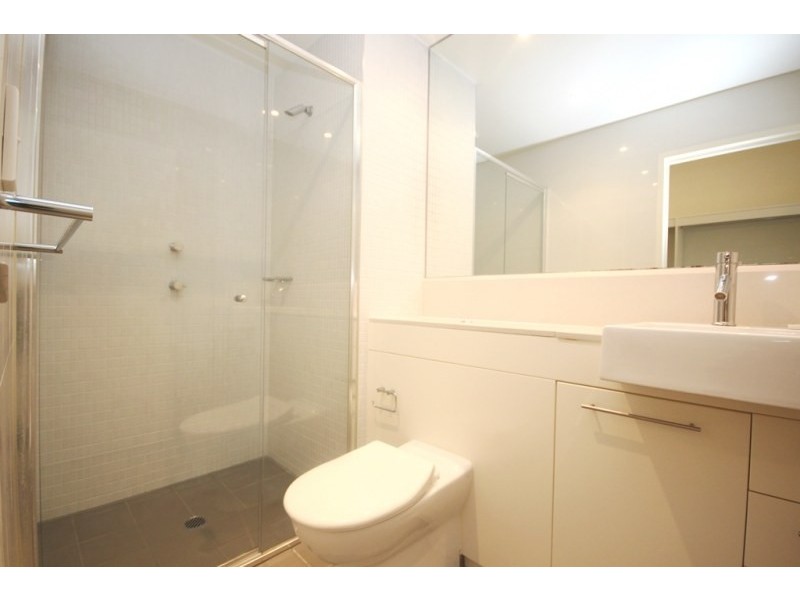 9 Lewis Avenue, Rhodes NSW 2138