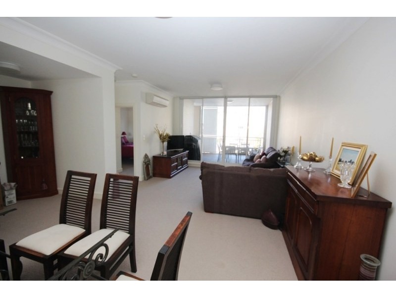 10 Vineyard Way, Breakfast Point NSW 2137