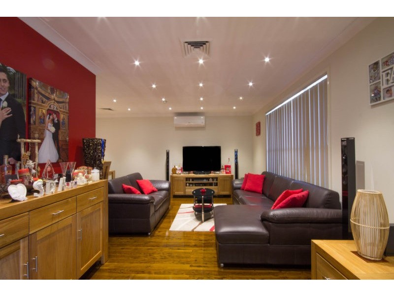 4 Perrumba Place, Bradbury NSW 2560