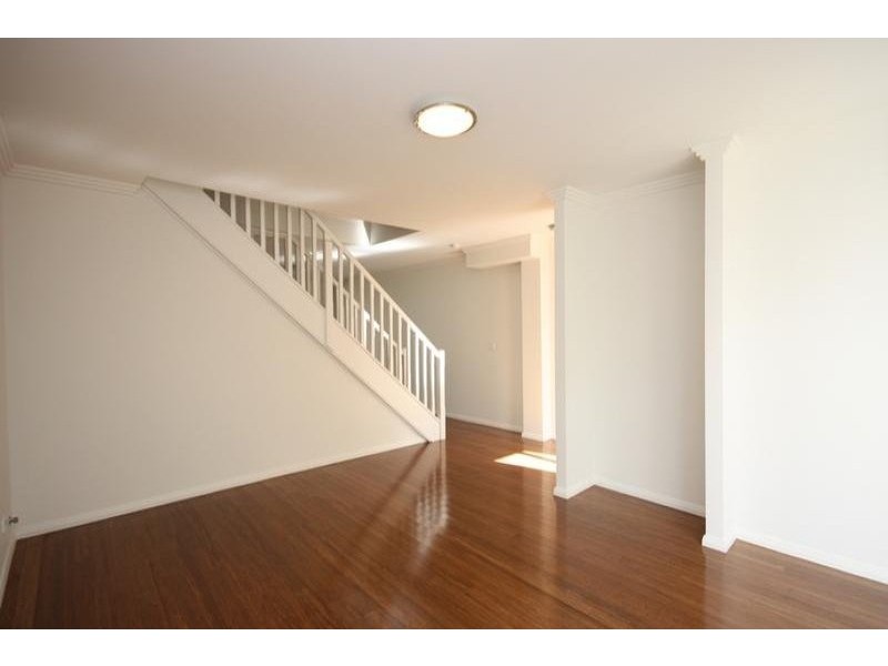 10/100 Kenyons Road, Merrylands NSW 2160