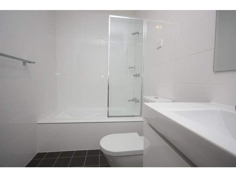 10/100 Kenyons Road, Merrylands NSW 2160