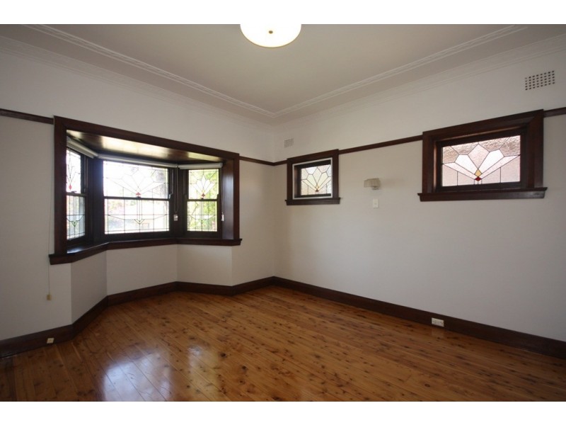 4 Tulloch Avenue, Concord West NSW 2138