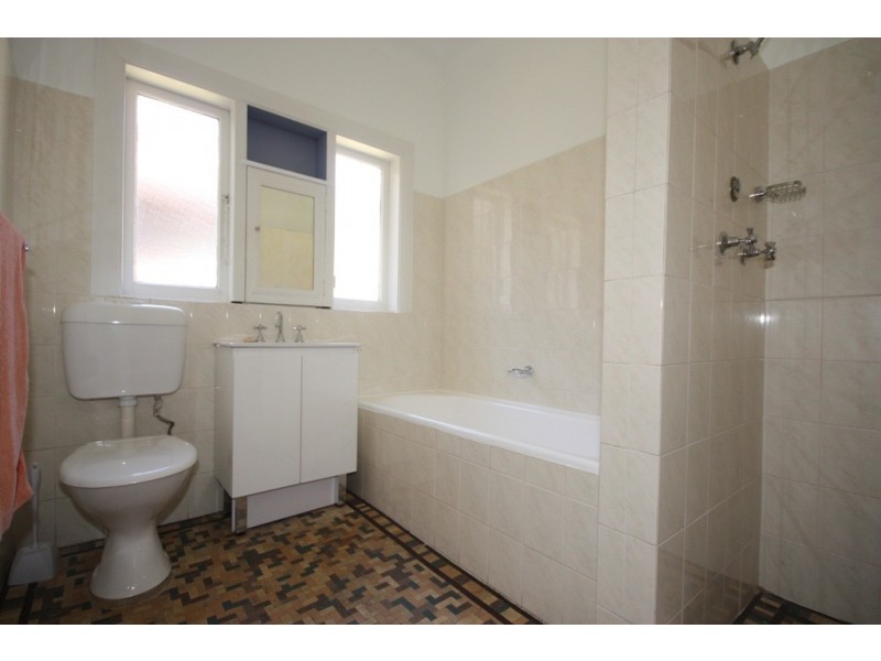 4 Tulloch Avenue, Concord West NSW 2138