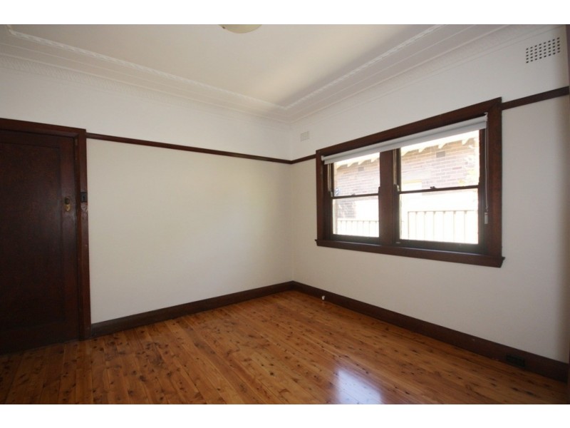 4 Tulloch Avenue, Concord West NSW 2138