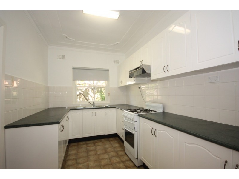 4 Tulloch Avenue, Concord West NSW 2138