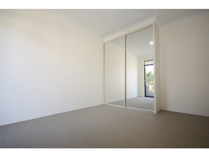 8/89 Regatta Avenue, Canada Bay NSW 2046